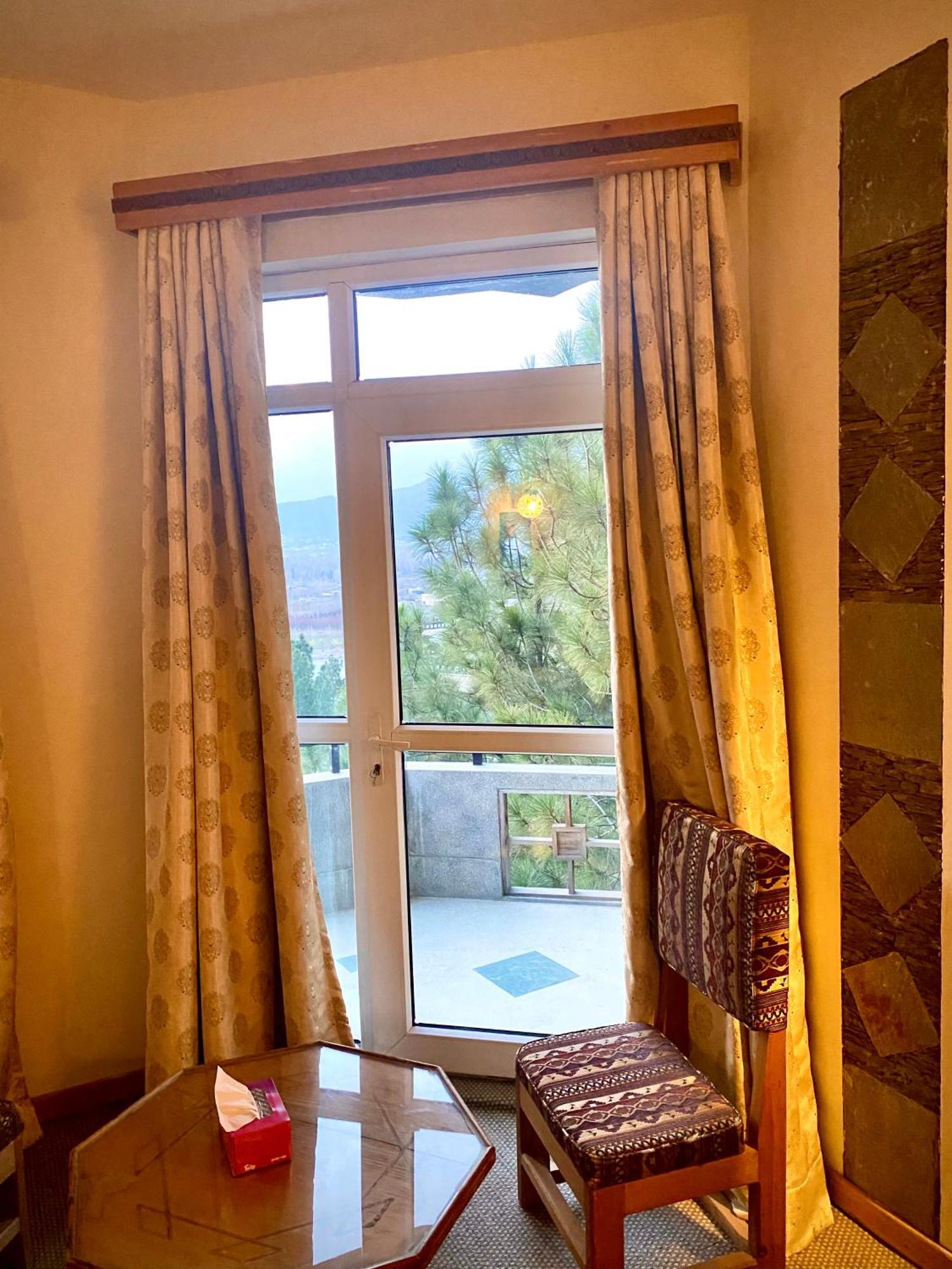 Rock City Resort Saidu Sharif Ngoại thất bức ảnh