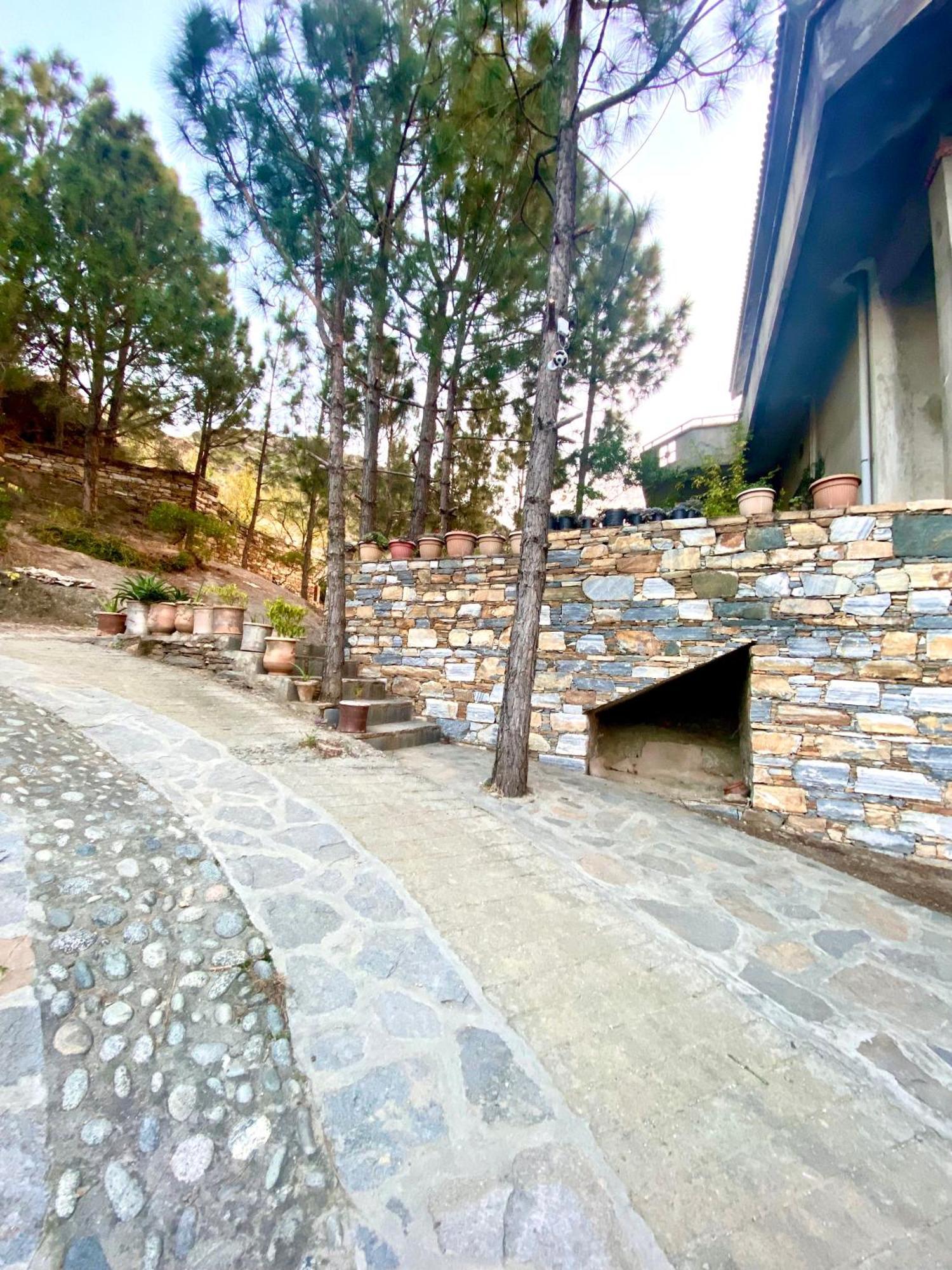 Rock City Resort Saidu Sharif Ngoại thất bức ảnh