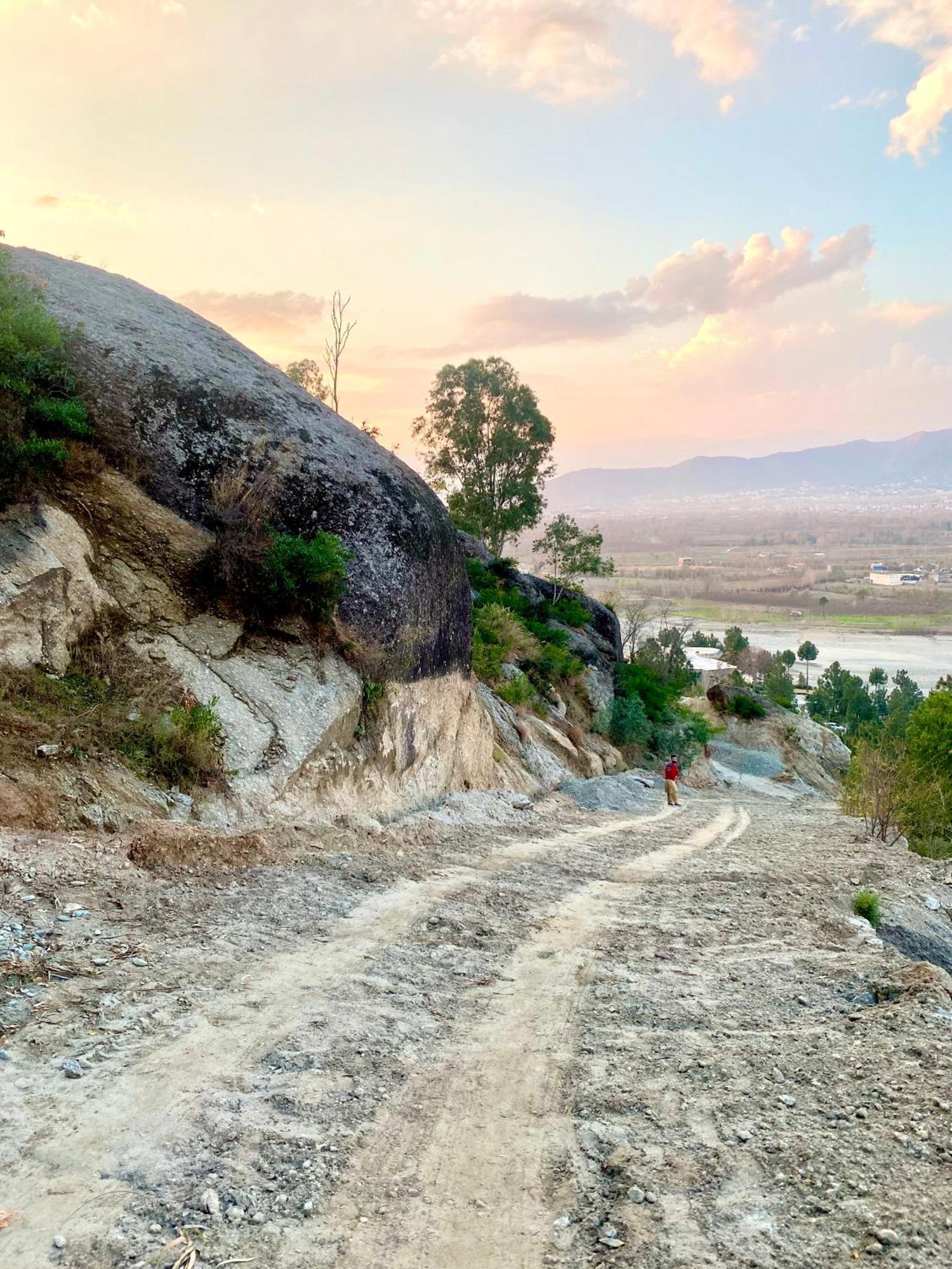 Rock City Resort Saidu Sharif Ngoại thất bức ảnh