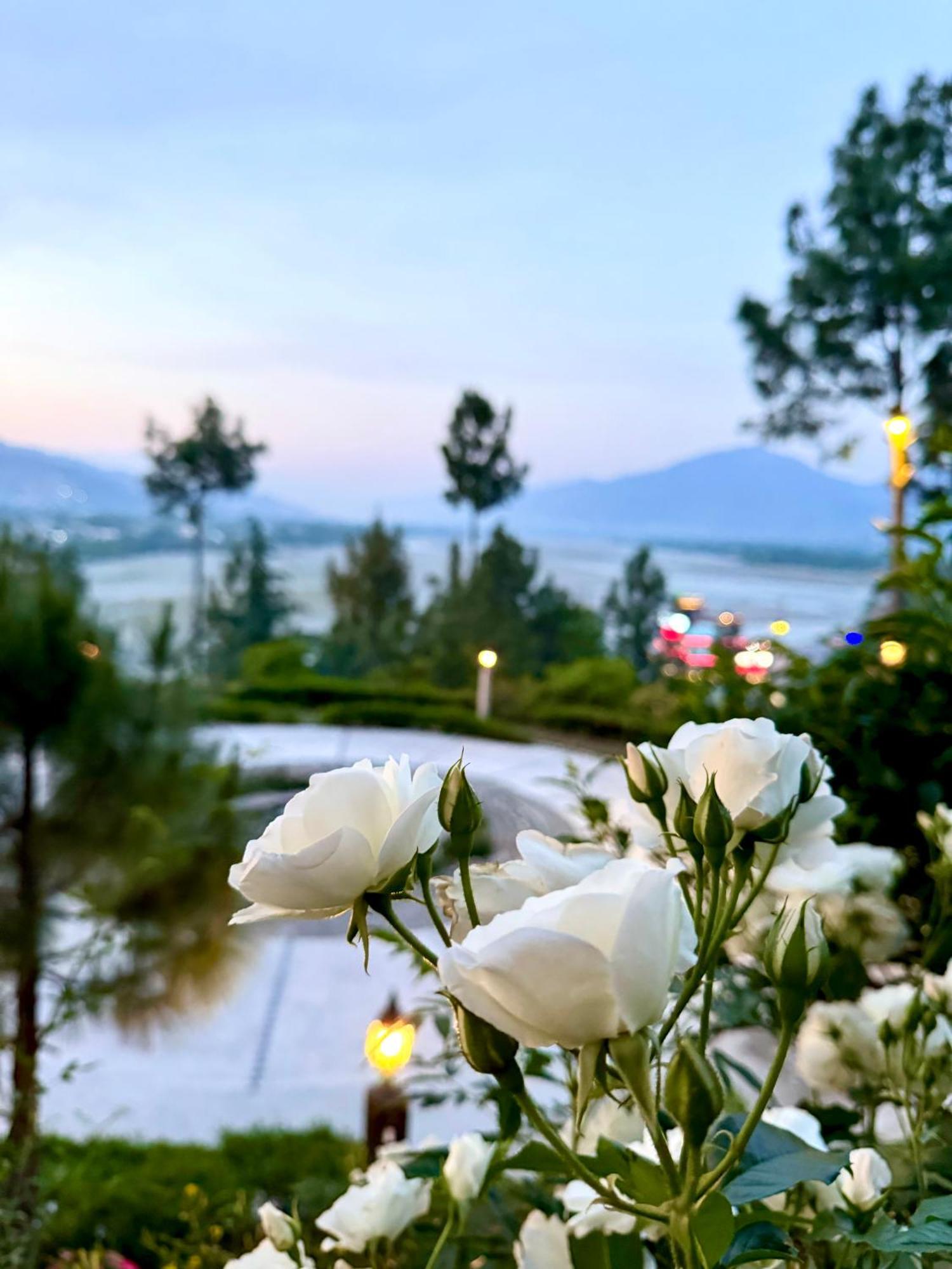 Rock City Resort Saidu Sharif Ngoại thất bức ảnh