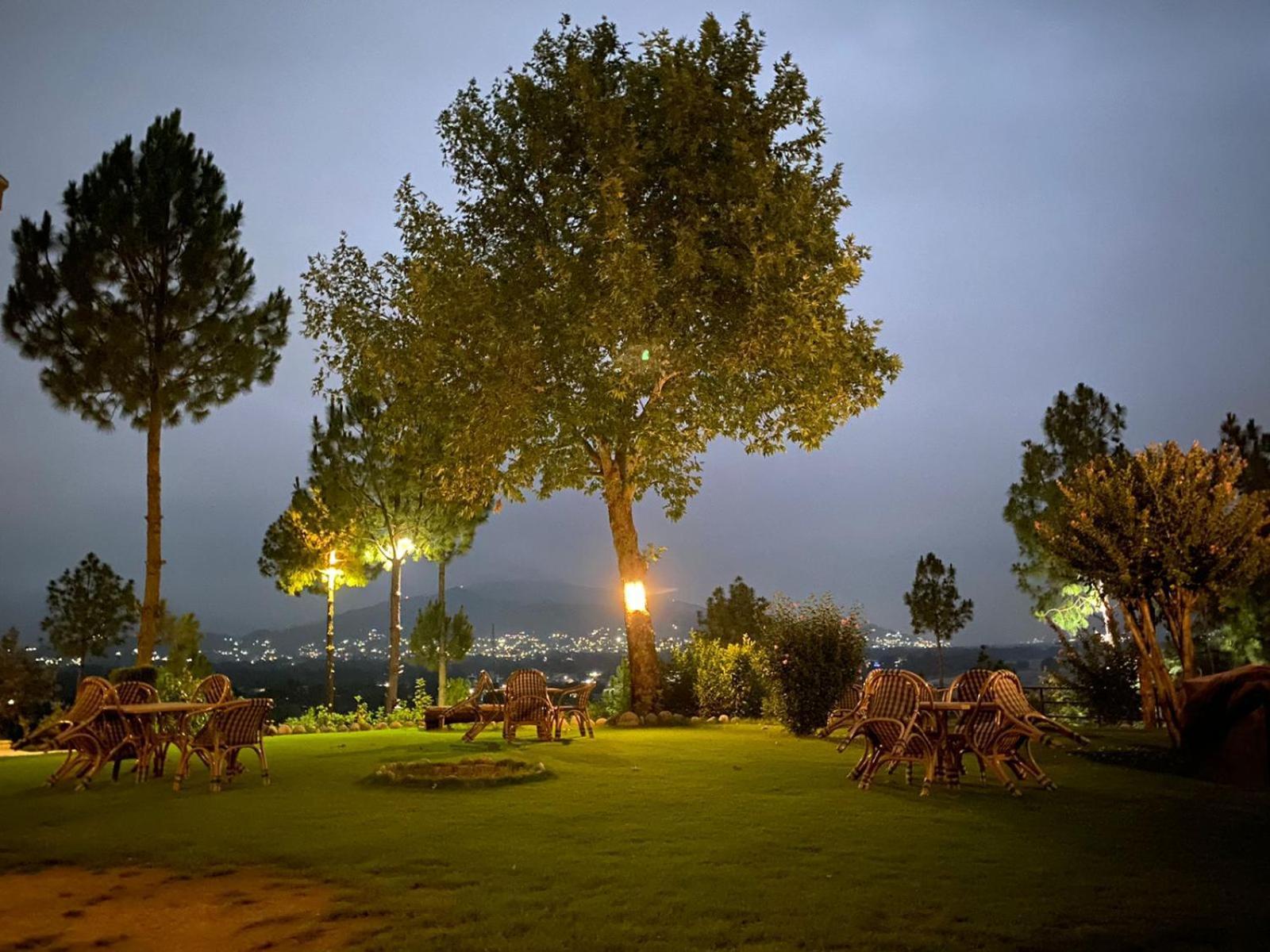 Rock City Resort Saidu Sharif Ngoại thất bức ảnh
